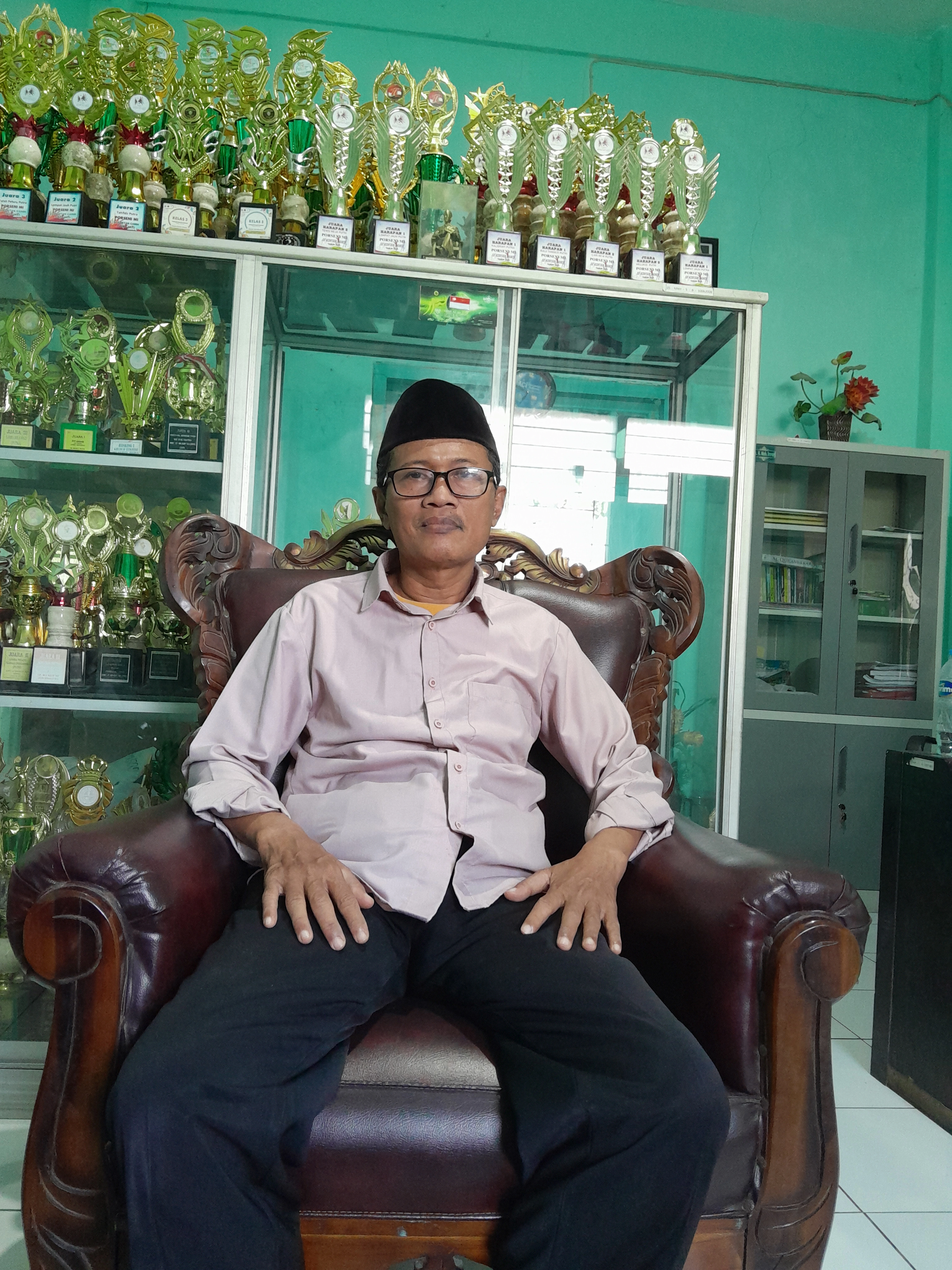 Kepala Sekolah MI Nurul Huda